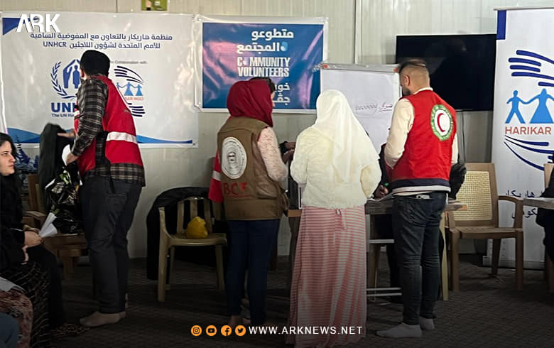 بارزاني الخيرية توزع أجهزة قياس ضغط الدم على عشرات اللاجئين في مخيم (دوميز 1)