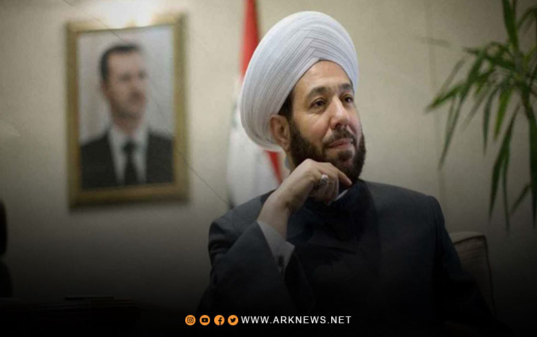 اعتقال الشيخ أحمد حسون بعد فتح قاعة الشرف له في مطار دمشق الدولي 
