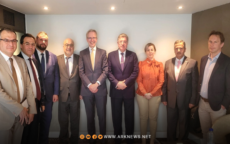 The coalition delegation holds a series of meetings in the Belgian capita
