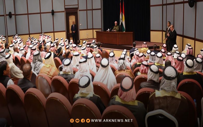 الرئيس بارزاني يستقبل مجموعة من الشيوخ والوجهاء العرب من قضاء مخمور
