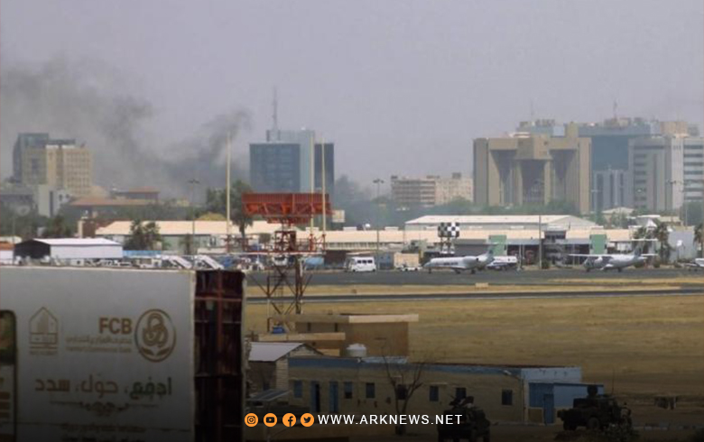 عشرات الدول تسارع لإجلاء رعاياها من السودان 