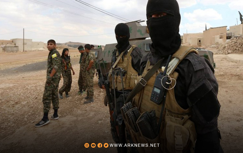 أحد قادة الـQSD یسرق مئات آلاف الدولارات الأمریكیة, وأقرباءه  يدفعون الضريبة