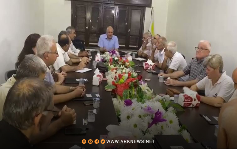 رئيس المجلس الوطني الكوردي يعقد جلسة حوارية مع المثقفين والمهتمين بالشأن العام 