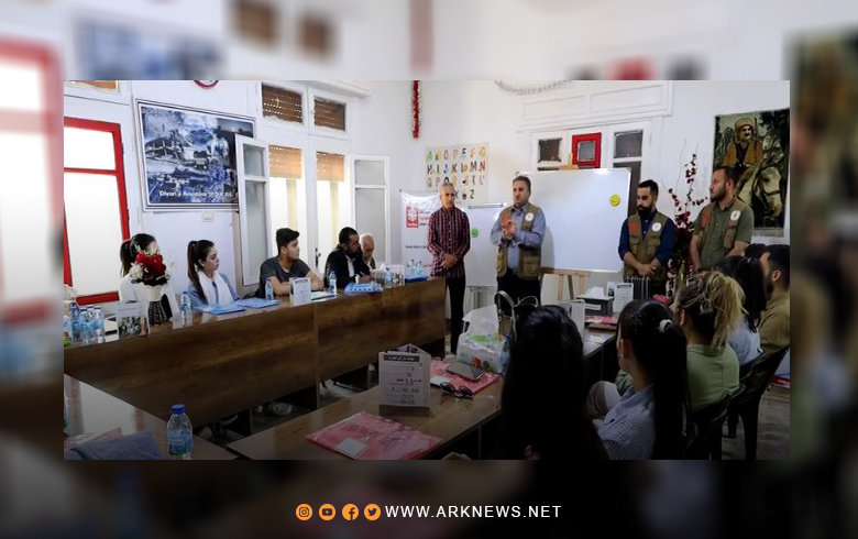 Dezgeha Xêrxwaziya Barzanî kurseke fêrkirina nivîsandin û xwendina zimanê Kurdî li Efrînê vekir