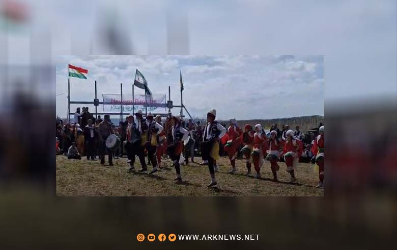 Şêniyên gundê Birc Ebdelo yê Efrînê Newrozê pîroz dikin
