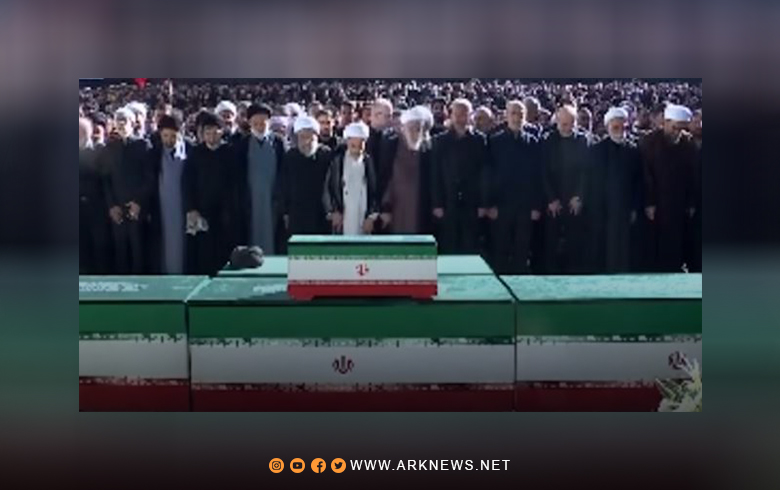 مجتبى خامنئي يغيب عن صلاة جنازة والده آية الله علي خامنئي 