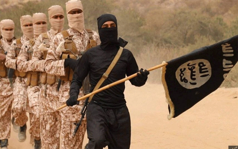 هەڤپەیمانیا ناڤدەولتی بنگەهێن داعشێ ل بیابانا سوریێ ئارمانج كرن