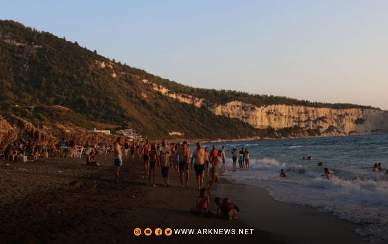 السياحة السورية: تم رفع الحظر عن البوركيني ولم يمنع ارتداء أي نوع من ملابس السباحة
