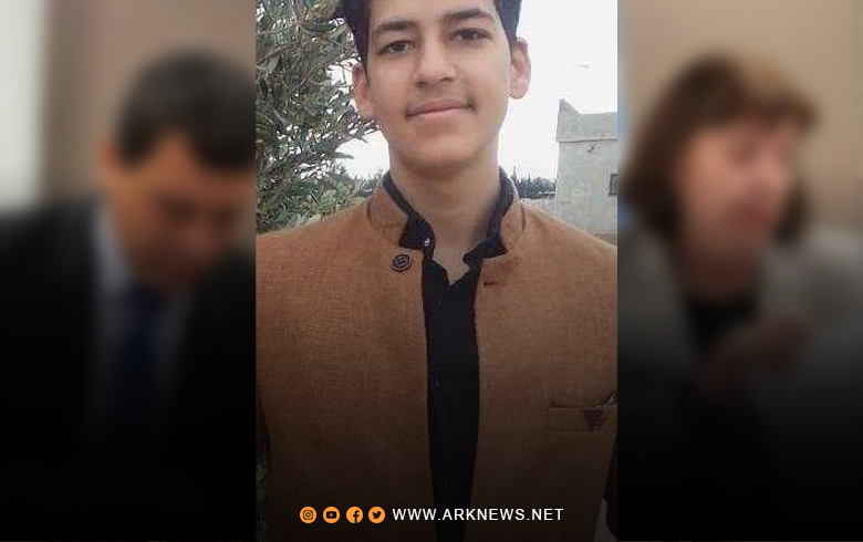 قسد تختطـ.ـف قاصراً آخر في مدينة الطبقة وتقتاده إلى التجنيد الإجباري 