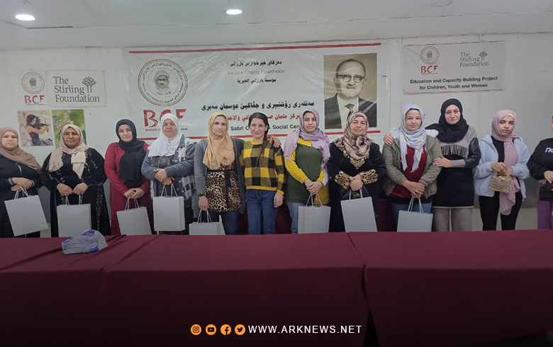 مخيم قوشتبة.. بارزاني الخيرية تختتم دورة تعليم لصناعة الحقائب