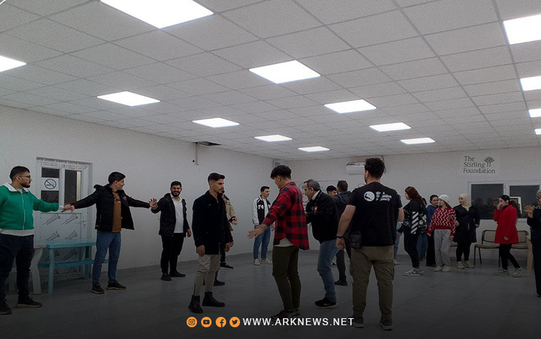 بارزاني الخيرية تفتتح دورة لتحسين برامج التعليم في مخيم كوركوسك