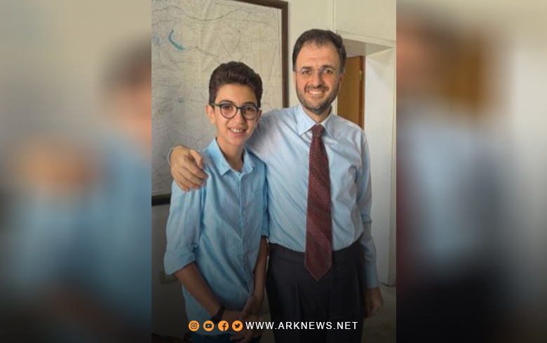 طفل يصبح متحدثا باسم وزارة الاتصالات وتقانة المعلومات السورية 