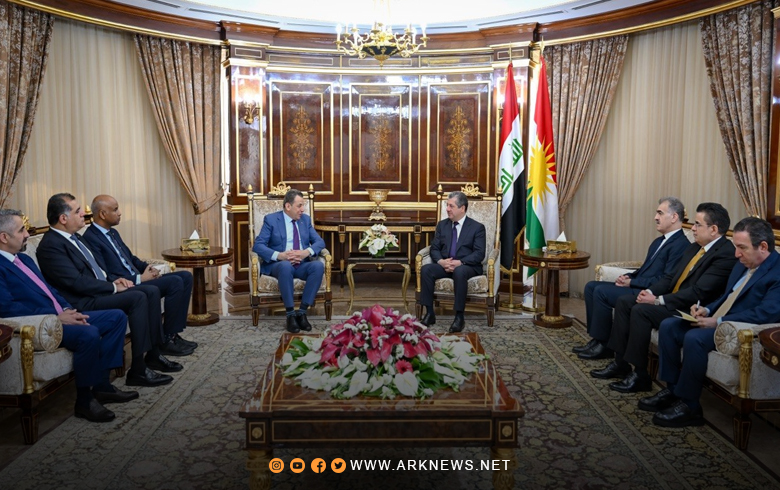مسرور بارزاني يستقبل وفدا من مجموعة الصداقة الكندية-الكوردية في البرلمان الكندي