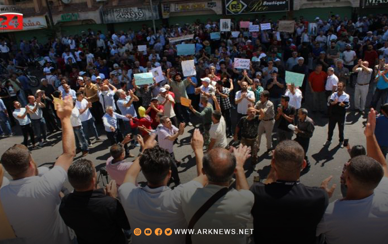 السويداء.. مظاهرات مستمرة والمحامي العام يواصل تعطيل القصر العدلي