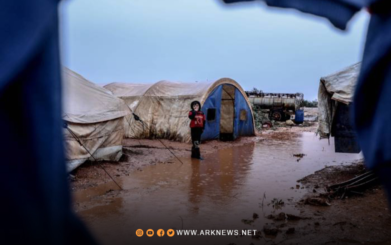 الأمطار تلحق الأضرار بعدة مخيمات في ريف حلب الشمالي