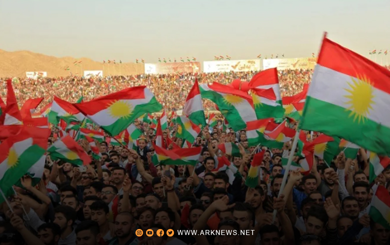 سياسي عربي مهنئاً بإصدار أول صحيفة كوردية: 