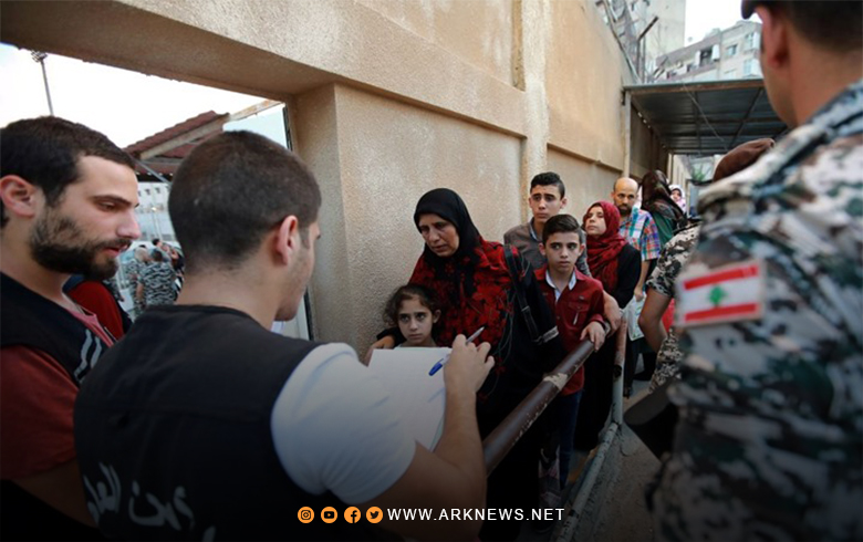لبنان ترحل مئات اللاجئين السوريين إلى مناطق سيطرة النظام السوري 