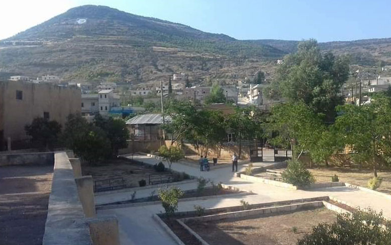 Afrin .... Armed groups dig the hills in three villages in searching of antiquities 