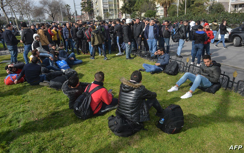 Di 48 demjimêran de Turkiyê bêhtir ji 300 penaberên Sûrî dersînor kirin