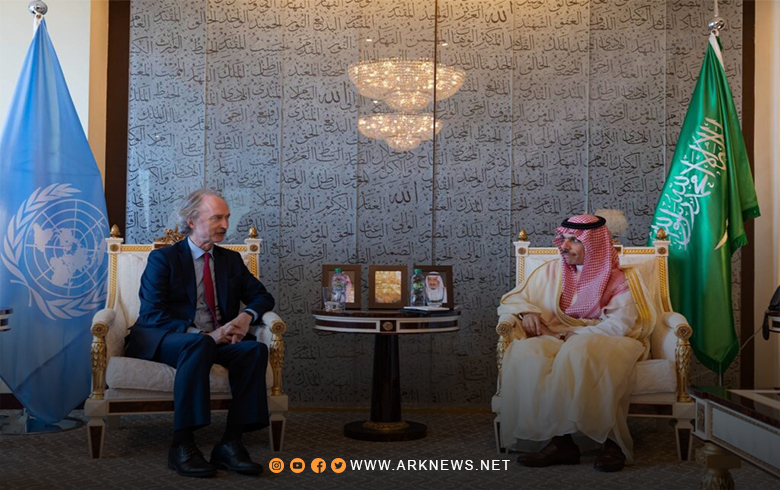 فيصل بن فرحان يبحث الملف السوري مع بيدرسون