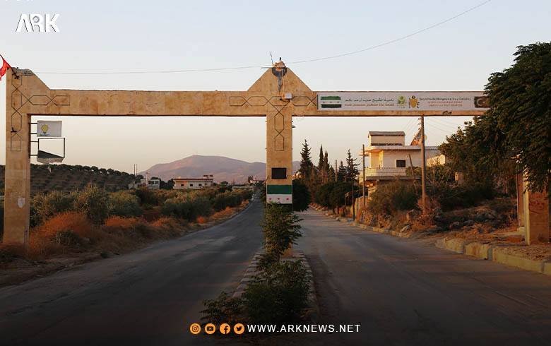 Çekdarên Elemşat astengiyan ji kesên vedigerin Efrînê dirust dikin 
