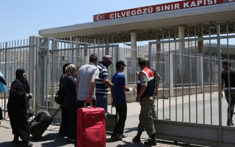 معبر باب الهوى يحدد موعد دخول السوريين إلى بلادهم في إجازة عيد الأضحى