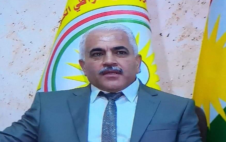 سەركردەیەك كورد بەحسا نەخشە ریێا رۆژهلاتێ چەمێ فراتێ دكە 