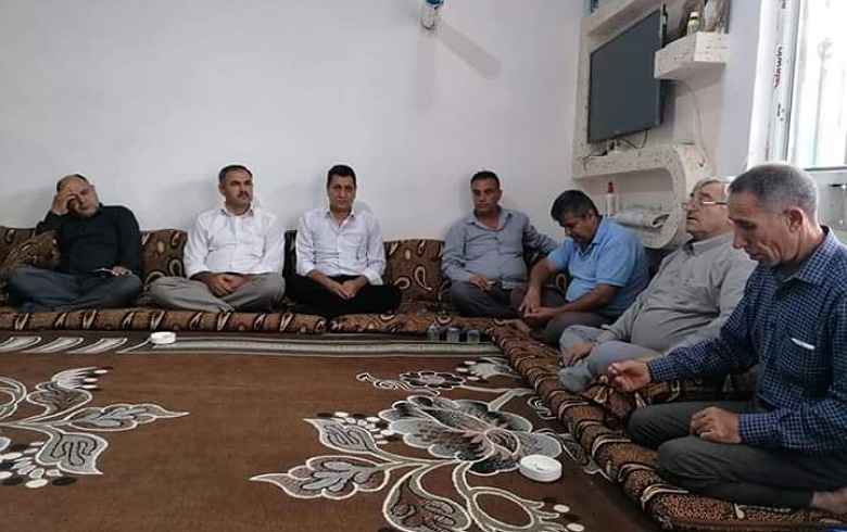 وفد من PDK-S يزور منزل عائلة الشهيد رمضان حسي