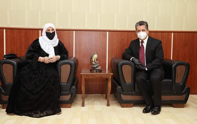 Masrour Barzani receives the mother of three martyrs