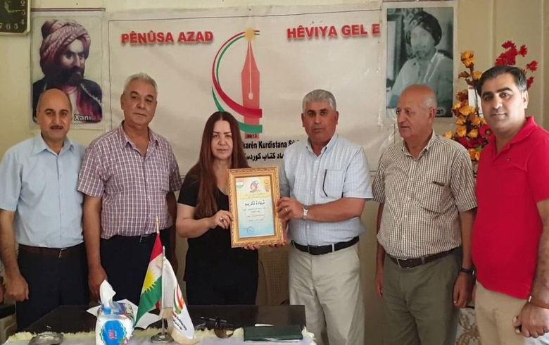 الحزب الديمقراطي الكوردستاني-سوريا يكرم اتحاد النساء و اتحاد الكتاب