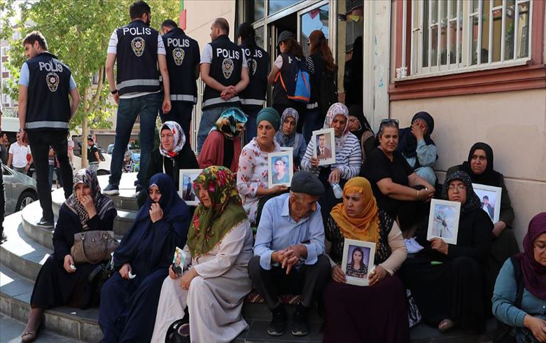 The mothers’ sit-in continues to demand the return of their children from the ranks of the PKK