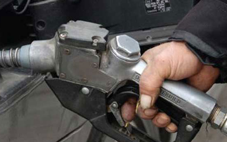 بریاره‌ نرخێ بنزینێ بلند ببه‌ 