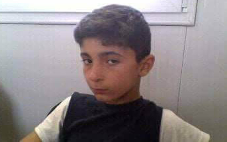 جوانه‌كي كورد ژ باژارێ دربێسيێ ل كامپا لاريسا يا په‌نابه‌ران ل يۆنانێ وه‌ندابوويه‌ 