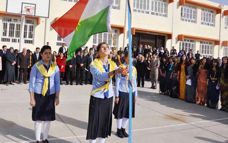 چه‌كدارێن په‌كه‌كێ ل شنگالێ خوه‌ندن بزمانێ كوردي قه‌ده‌غه‌ كر