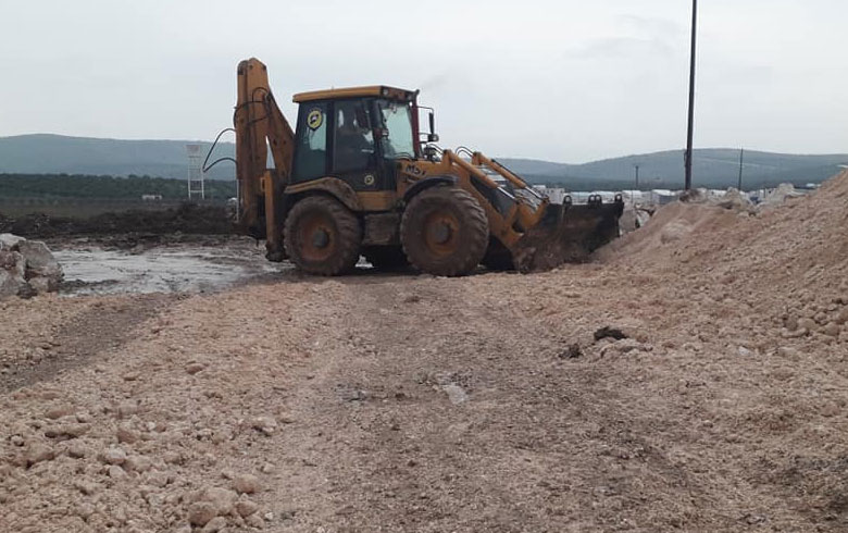  عفرین .. ترحیل بقایا السیول من طرقات جندیریس 