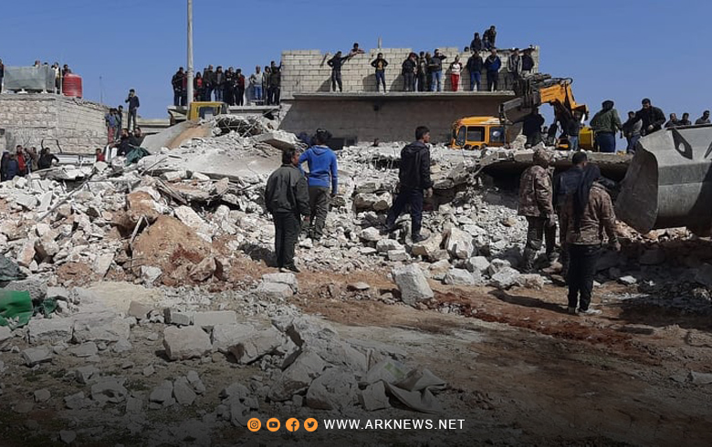 ثمانية جرحى من مهجّري عفرين بانفجار في 