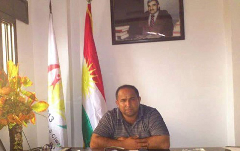 ل باژارێ قامشلۆ چەكدارێن پەیەدێ ئەندامێ سكرتاریايا یەكیتیا خوەندەڤان وجوانێن ده‌موكراتی كوردستانی رۆژئاڤا ره‌ڤاند