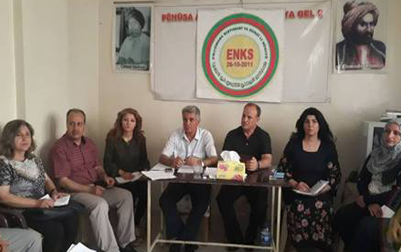 ئه‌نه‌كه‌سێ نونه‌رێن  خوه‌ ژ بو كومیته‌يا دستووری د ناڤا كوالسیونێ ده‌ و كومیته‌يا دستووری یا بێ ده‌ ده‌ستنيشان كر