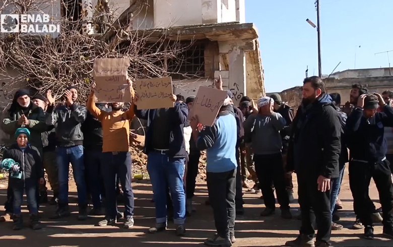 خوەپێشاندنەك ل دژی گرۆپێن چەكداران ل گوندەوارێن ئدلبێ دەركەت