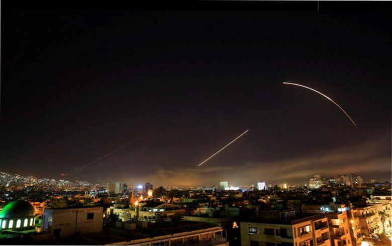 ضربات جوية إسرائيلية على حلب بعد قرار ترامب بشأن الجولان