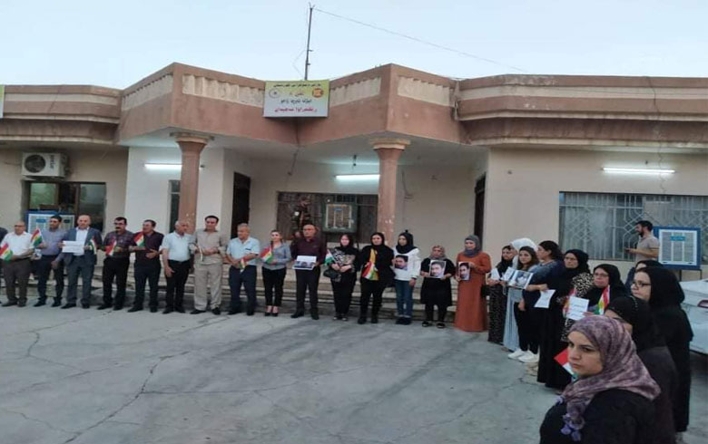 Zakho organization of the PDK-S holds a sit-in to condemn the terrorist acts committed by the PYD against the Kurds