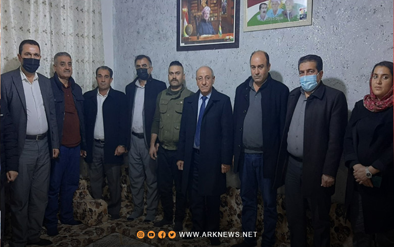 وفد من منظمة دوميز للـ PDK-S يزور عائلة الشهيد عزت محمد خليل