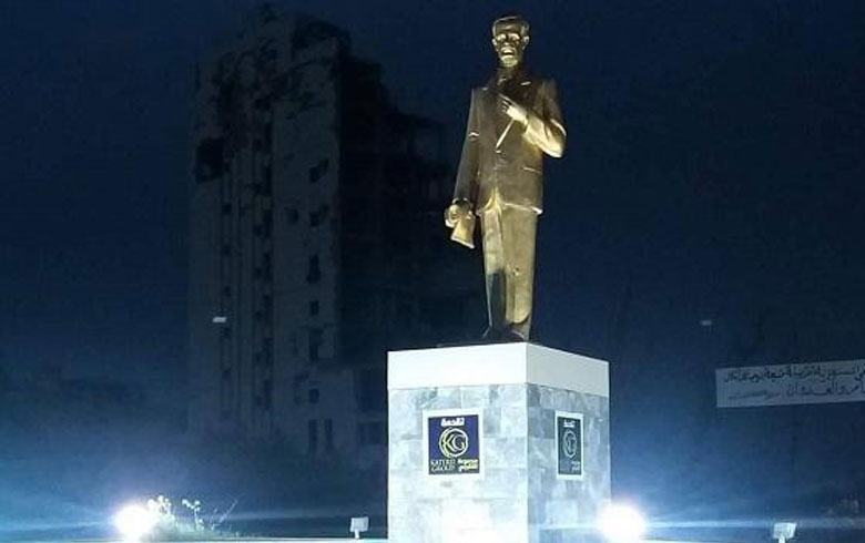 نصب حافظ الأسد فوق أنقاض دير الزور.. إعمار بطعم المرارة
