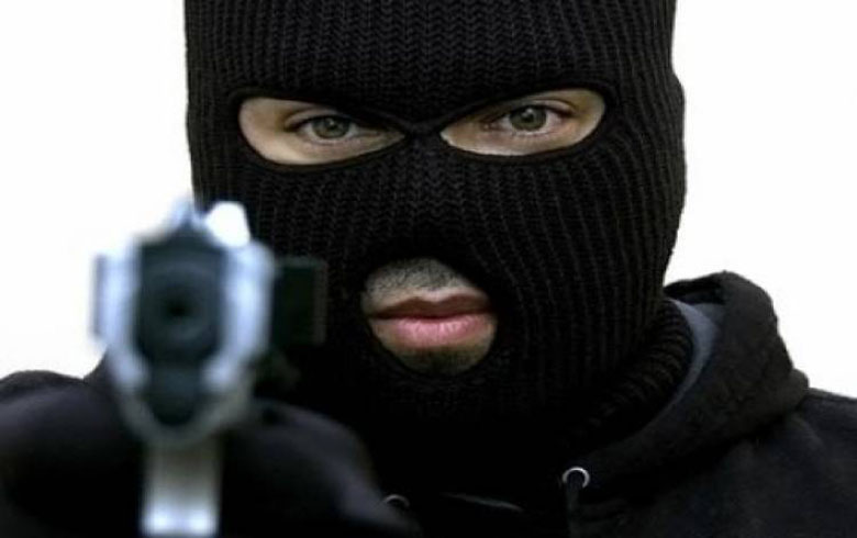 كەسێن نەناس ئێریش كرنە سەر دبستانەكە دەربدەرێن سەرێ كانیێ 