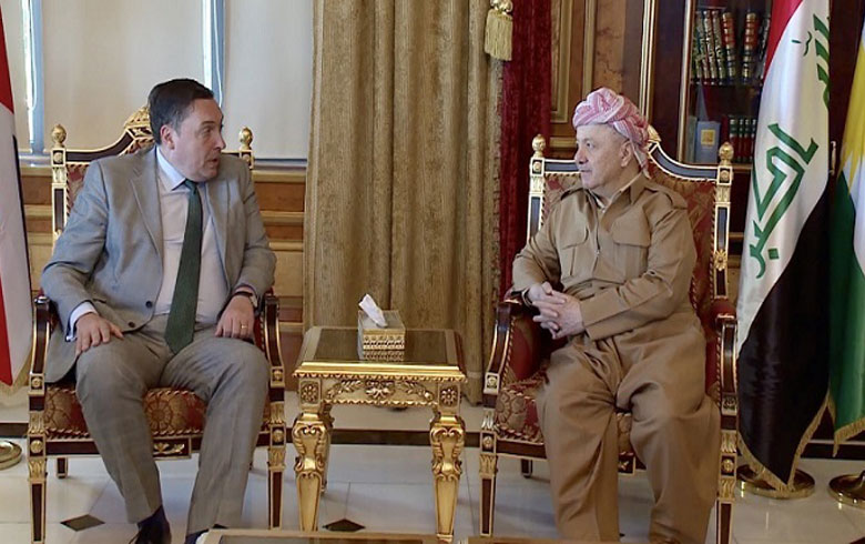 الرئيس بارزاني يستقبل السفير البريطاني لدى العراق