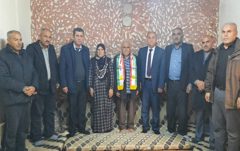 A delegation from the PDK-S visits the home of the family of the martyr Muhammad Amin Silo