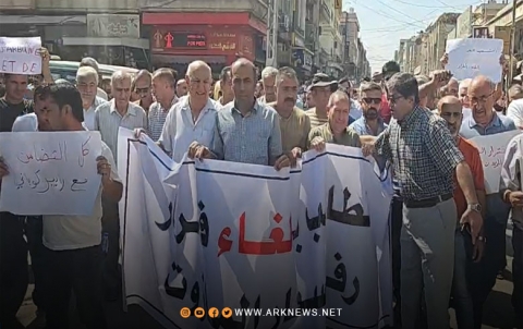 احتجاجات قامشلو ضد قرار رفع سعر المازوت مستمرة 