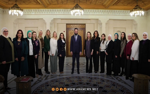 لأول مرة.. ظهور زوجة أحمد الشرع خلال لقائه مع وفد نسائي من الجالية السورية في أميريكا