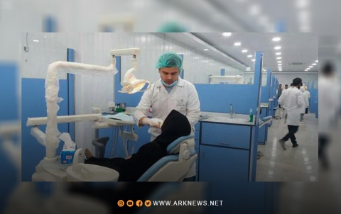Nêzîkî 800 doktorên diranan ji Sûriyê derketine û koçberî berdewam e