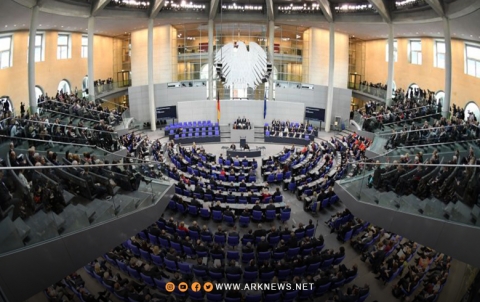 الرئيس الألماني يحل البرلمان ويحدد موعدا لإجراء انتخابات مبكرة